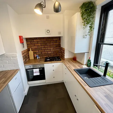 Cosy Oasis In The Heart Of Clifton Village Apartment Bristol
