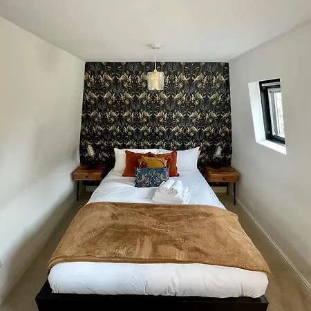 Cosy Oasis In The Heart Of Clifton Village * Bristol