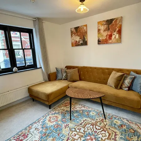Cosy Oasis In The Heart Of Clifton Village