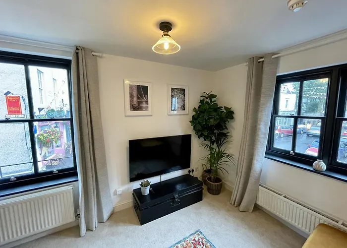 Cosy Oasis In The Heart Of Clifton Village Lejlighed *